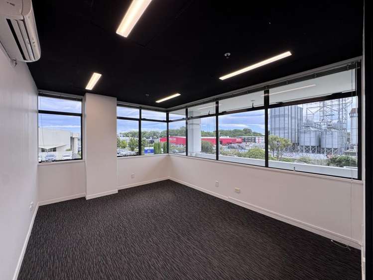 58 Hazeldean Road Addington_10