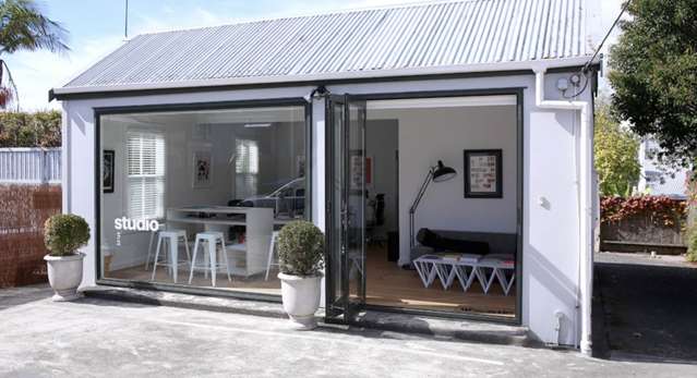 SMALL PONSONBY OFFICE WITH FOUR CAR PARKS