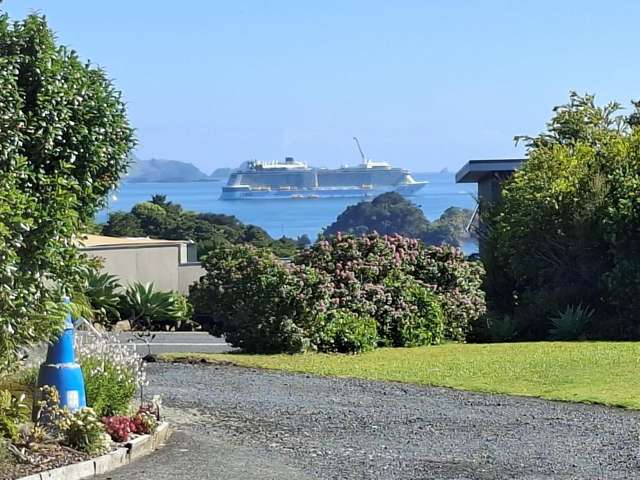 Panoramic Coastal Living with Income Potential in Paihia