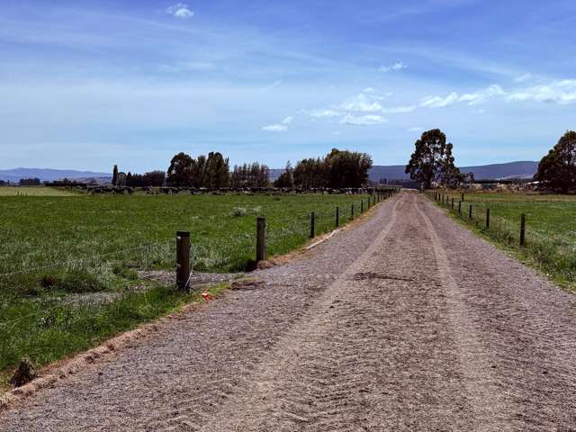 867 Hundred Line Road East South Hillend_3