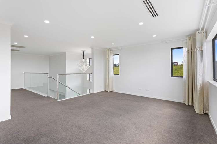 20 Bearing Parade Long Bay_20