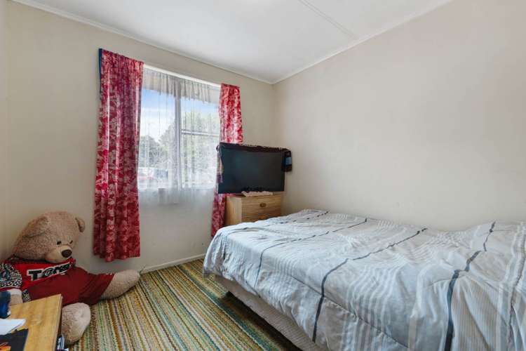 8 Stainton Place Otara_11