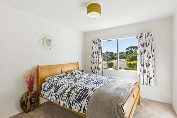 27 Villa Grove Paraparaumu_12
