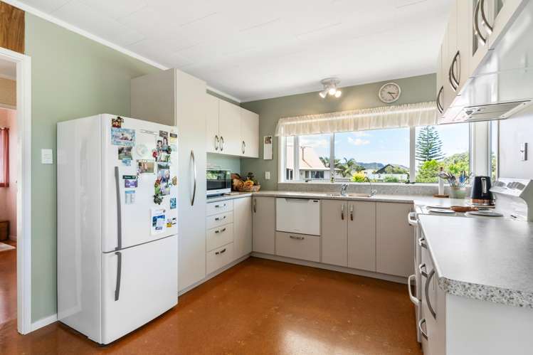 216 Patuwai Drive Whangamata_19