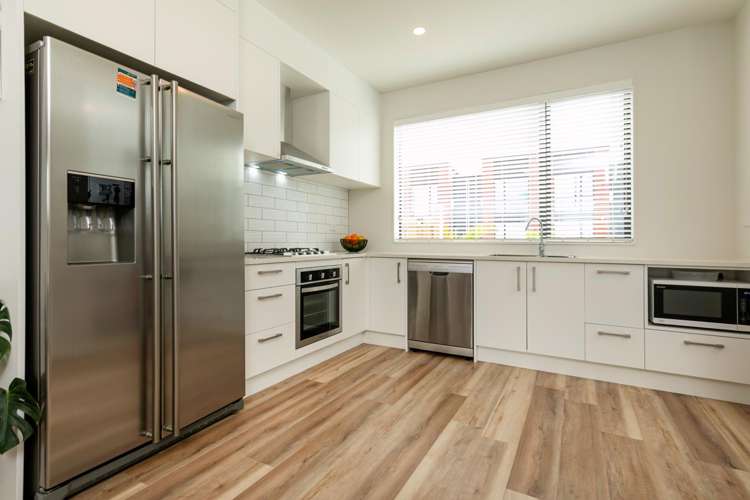 6 Landing Path Drive Hobsonville_2