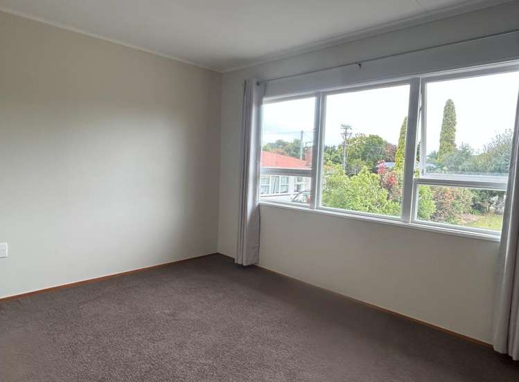 128 Lord Rutherford Road South 1879_7