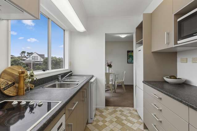 4 Cobar Close Maupuia_4