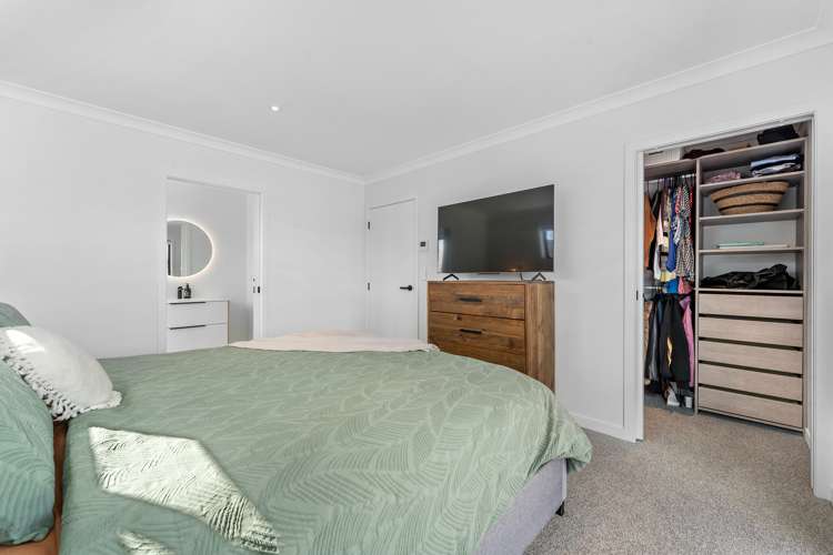 10 Whero Way Wainui_11
