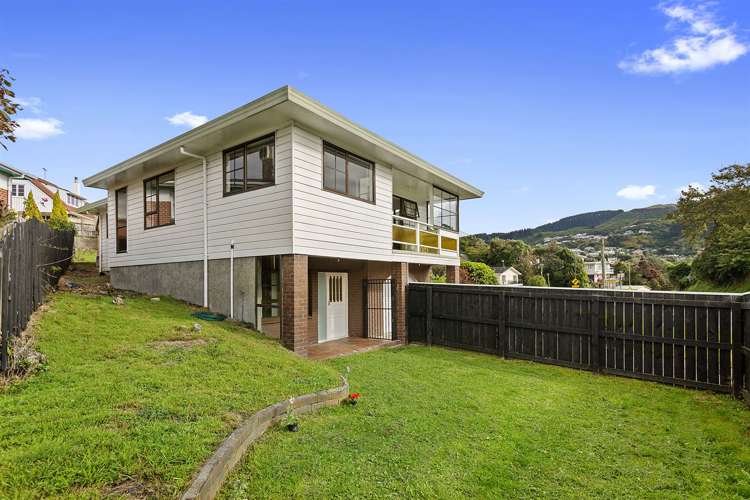 32 Collins Avenue Tawa_18