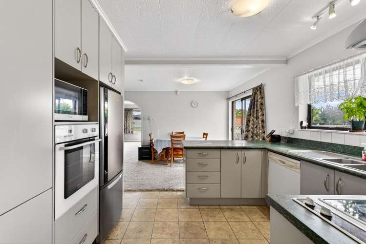 165 Tait Drive Greenmeadows_8