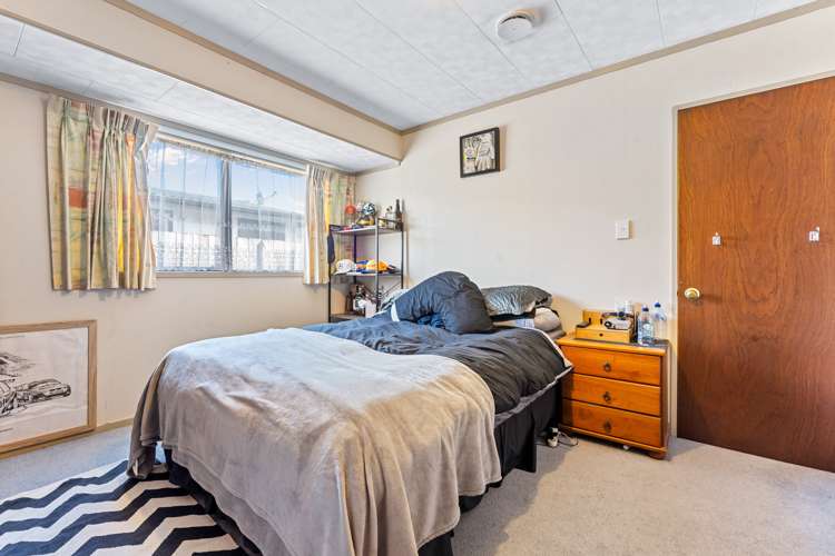 80 Saint Annes Crescent Wattle Downs_13