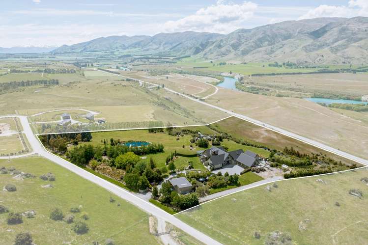 63 Riverview Road Wanaka Surrounds_1