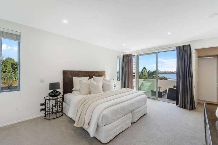 2/42 Bramley Drive Farm Cove_15