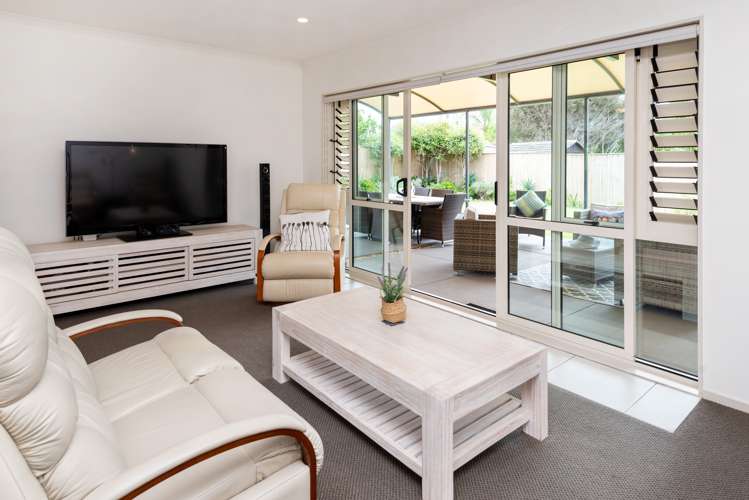 7 Columbia Crescent Beachlands_12