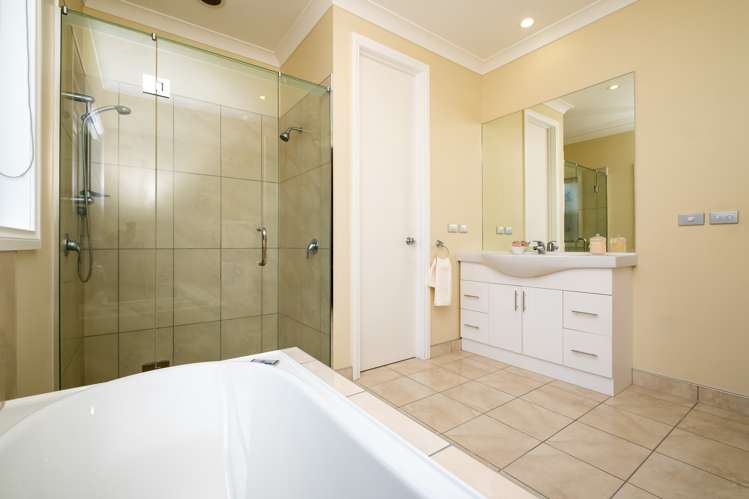 1 Hunter Drive Awatoto_14