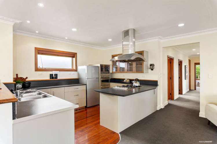 47 Golf Road New Lynn_4