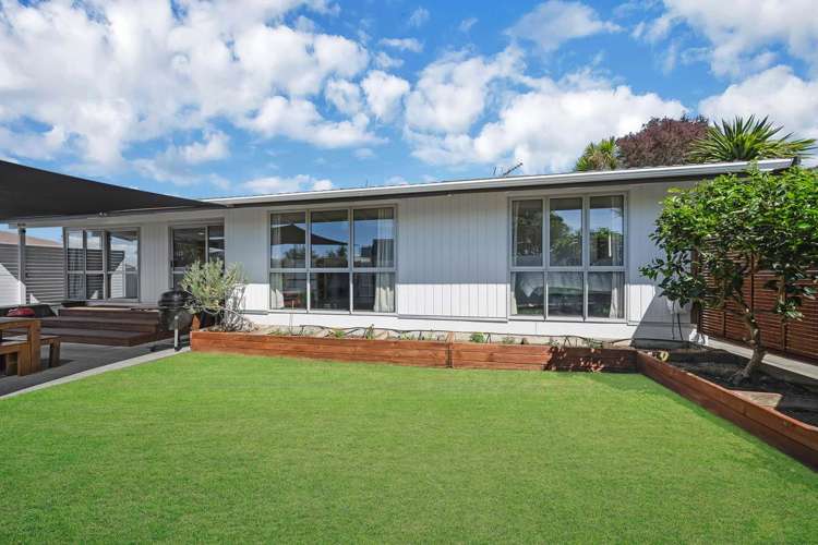 98 Torkar Road Clarks Beach_18