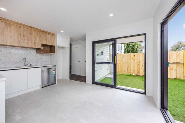 3/21 Caringbah Drive Papatoetoe_3