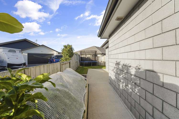 37 Kahuparere Crescent Pyes Pa_7