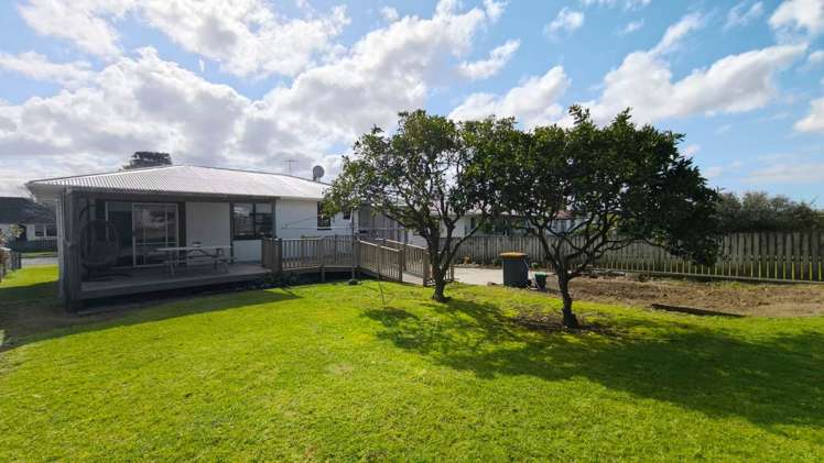 7 Cobham Crescent Kelston_26