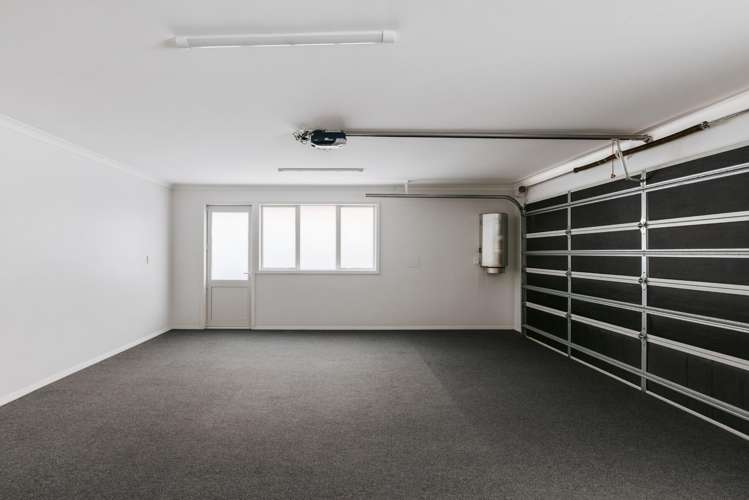 40 Broadwater Close Pyes Pa_47