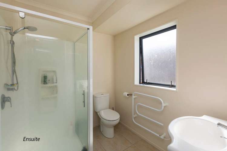 14 Percy Kinsman Crescent Riverstone Terraces_7