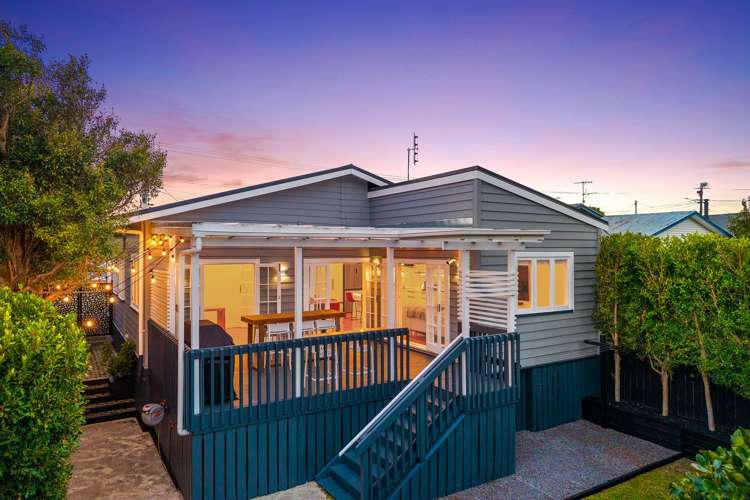 83 Golf Road New Lynn_22