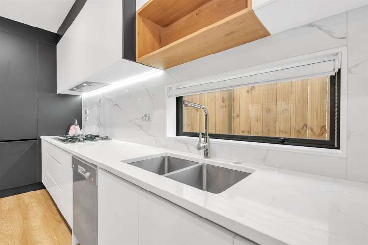 16 Puruatanga Drive Flat Bush_10