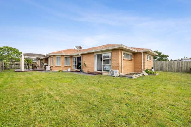 Four Bedrooms + Media Room with Mountain Views
