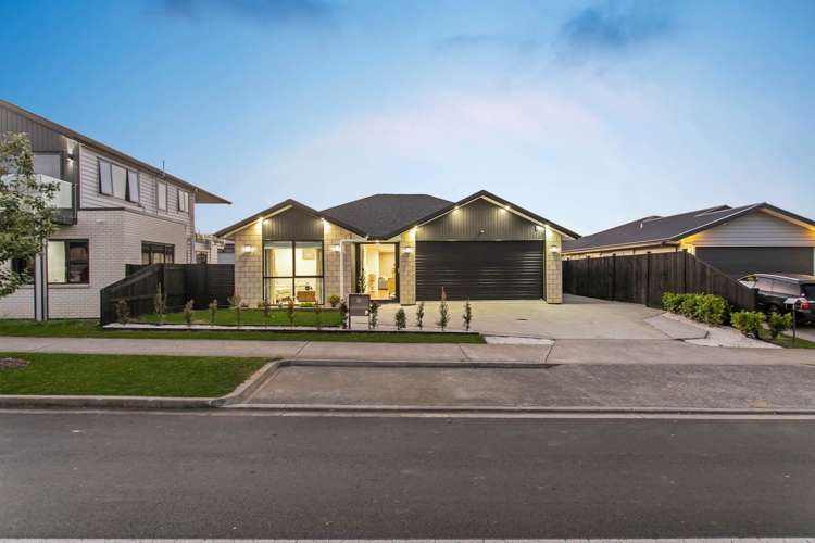 98 Twin Parks Rise Papakura_32