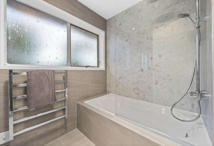 79 Meadway Sunnyhills_7