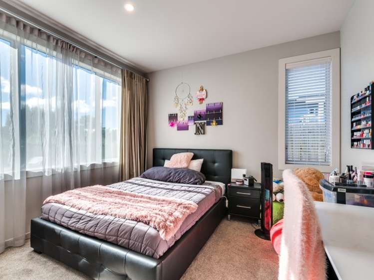 29 Magnolia Rise Waipahihi_13