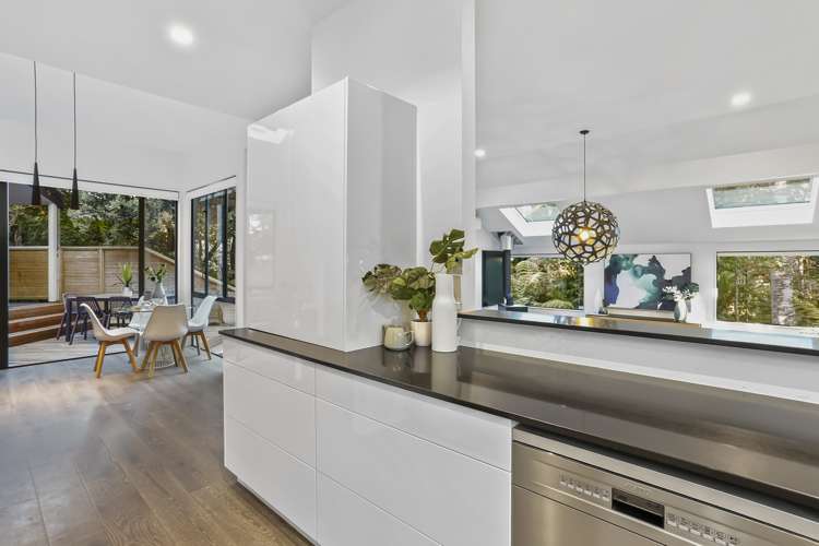 204 Godley Road Titirangi_11