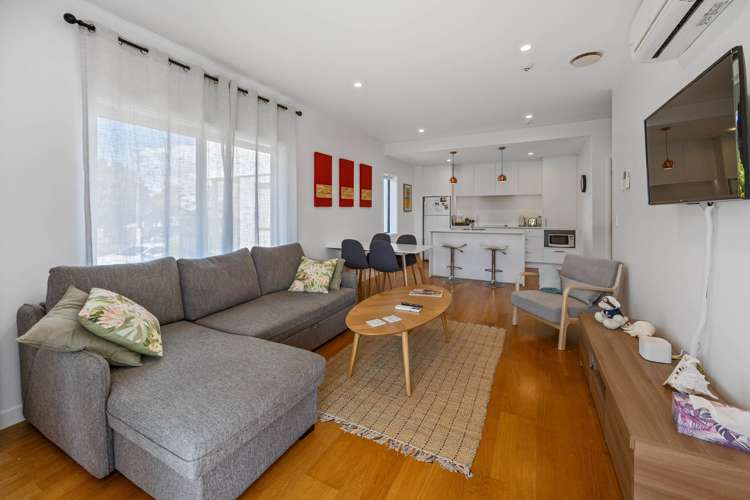 G04/987 Mount Eden Road Three Kings_5