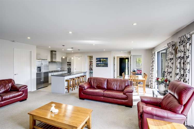 16 Kapiti Drive Poraiti_5