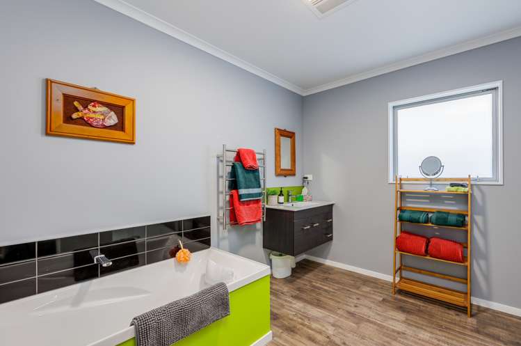 7 Austin Reid Avenue Carterton_12