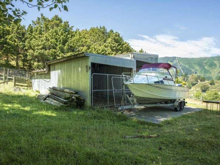 33 Lindens Road Anakiwa and Surrounds_16