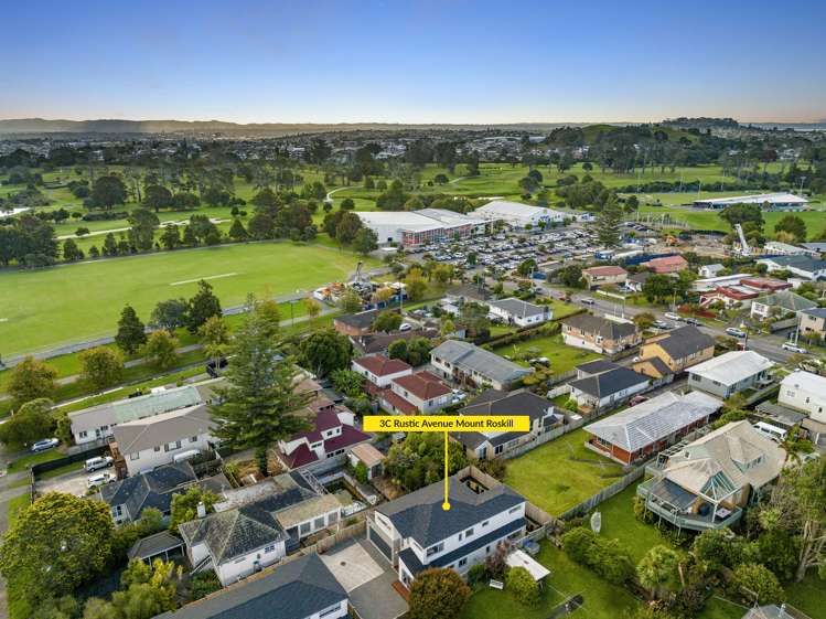3c Rustic Avenue Mount Roskill_30