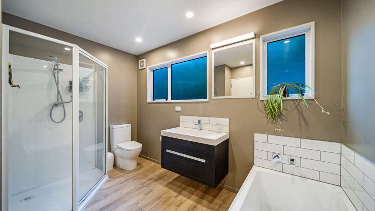 54 Voelas Road Lyttelton_13