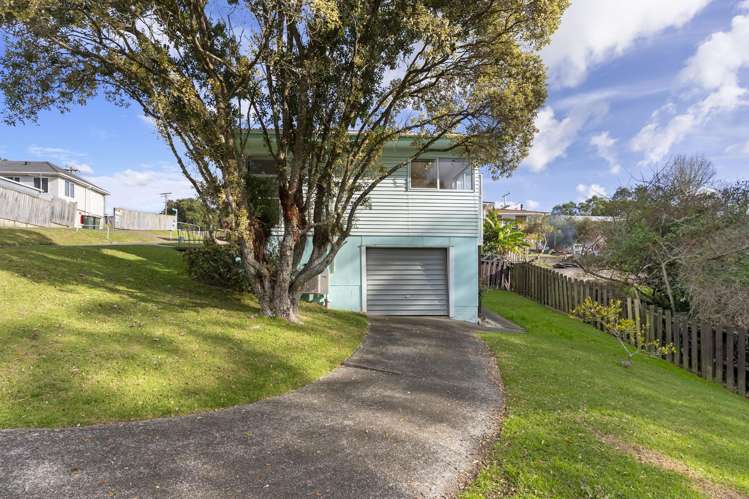 39C Kaipatiki Road (also known as 39C Emirau Place) Glenfield_16