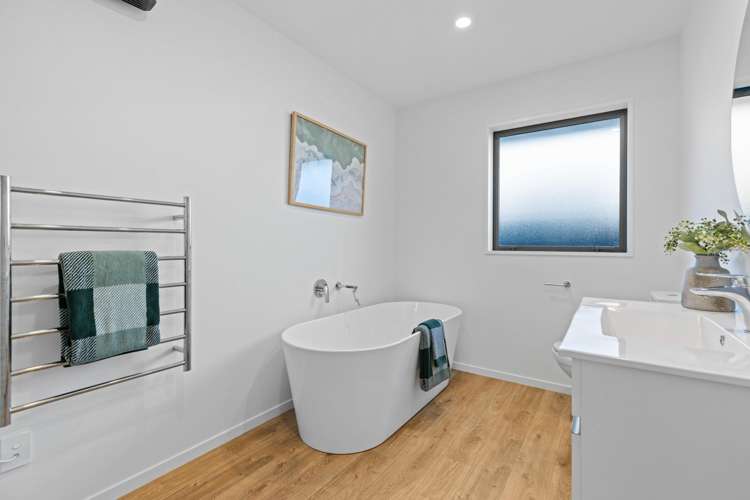 42 Halpin Drive Lincoln_17