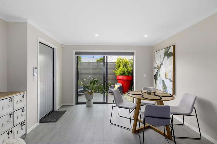 5 Te Whiti Grove Waterloo_8