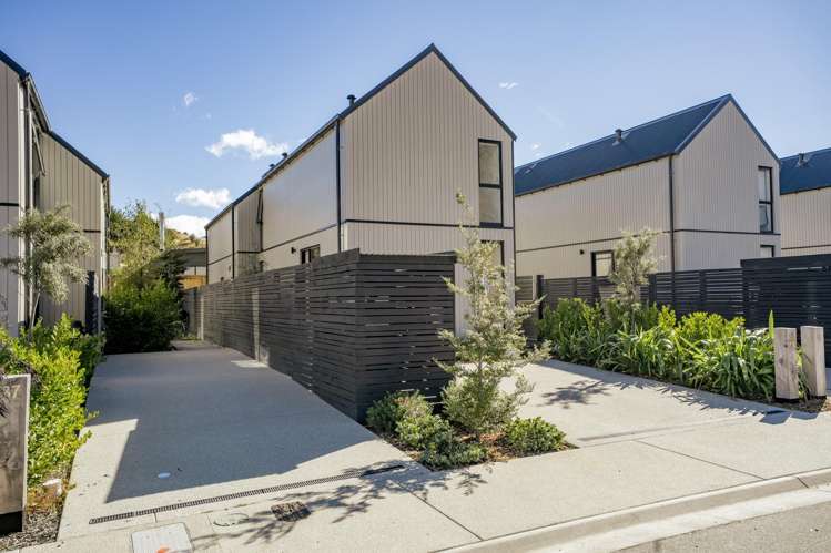 39 Casterway Crescent Jacks Point_12