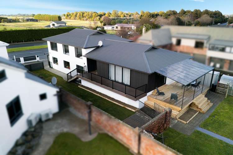 708 Queens Drive Waikiwi_30