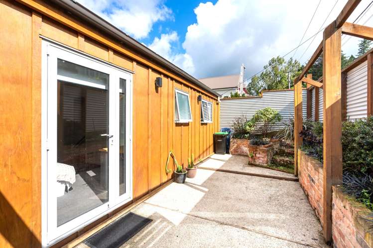 107 & 109 Russell Street Dunedin Central_17