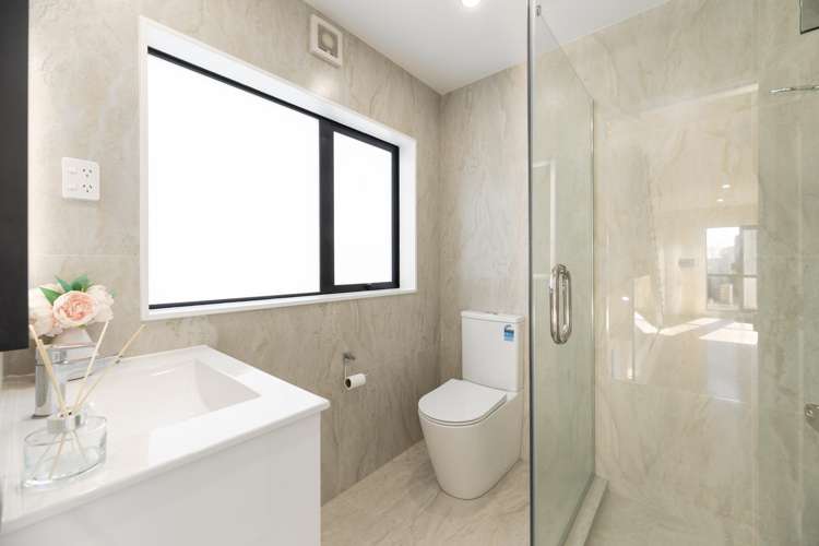 1/18 Hutchinsons Road Bucklands Beach_12