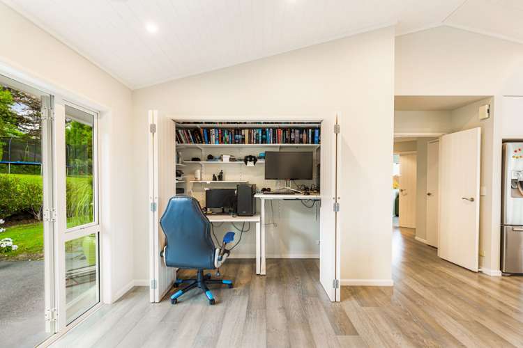 77 Whangaparaoa Road Red Beach_12