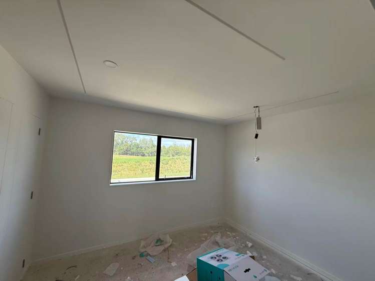 Unit 8, 83 Otuwairoa Esplanade Papakura_5