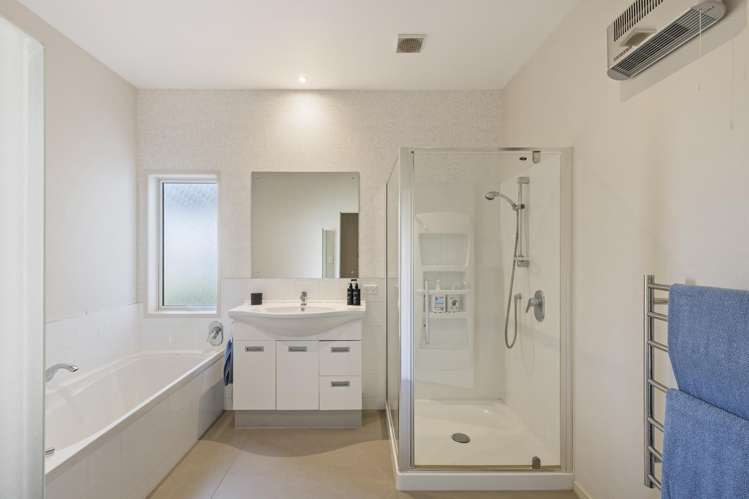 10 Sampson Avenue Waiwhakaiho_17