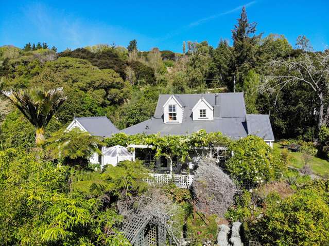 Historical Cottage, Award Winning Garden!